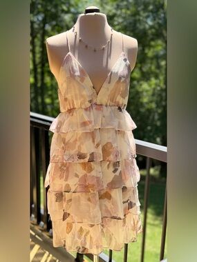Illa Illa Floral Tiered Ruffle Mini Dress S Cream Blush Open Back